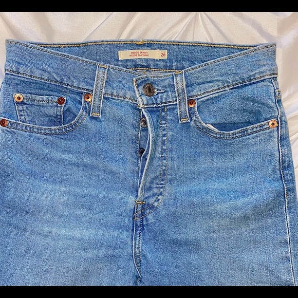 High-Waisted Wedgie Skinny Jeans - Picture 5 of 5